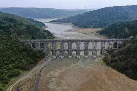 Hindistan Pakistana gedən suyu bağladı