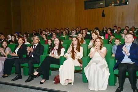 Leyla və Arzu Əliyevalar DOST Mərkəzində...