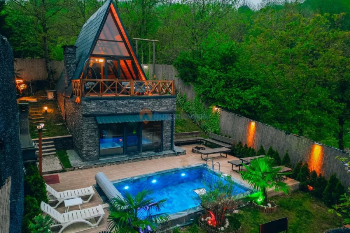 "A-frame" evdə tətil - KABUSA ÇEVİRİLDİ