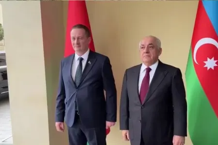 Baş nazirlər arasında geniş tərkibli görüş KEÇİRİLİR - VİDEO