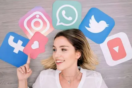 Sosial şəbəkədə böyüyən uşaqlar