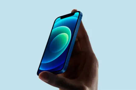 iPhone 12 mini - ən güclü modelləri qabaqladı