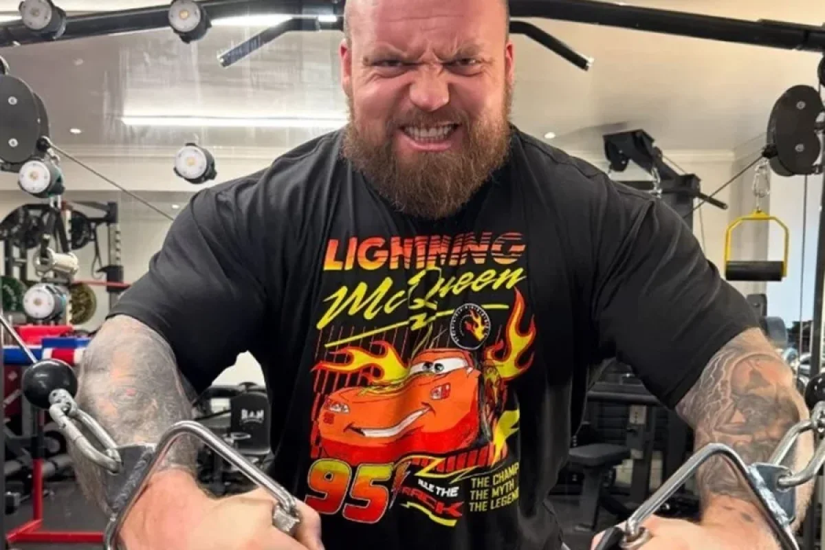 Dünyanın ən güclü adamı: - CANAVAR