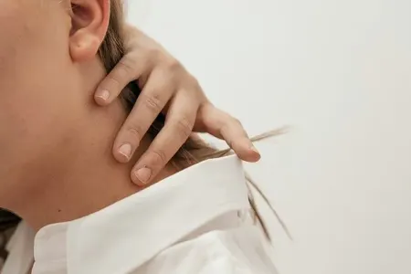 Bel və boyun ağrıları üçün ən yaxşı mövqe