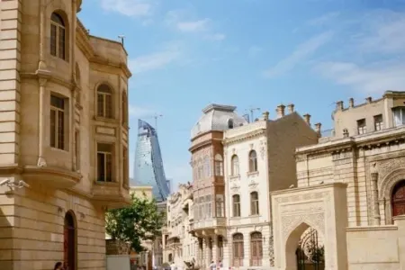 Vyetnamın Baş katibinin xanımı İçərişəhərdə