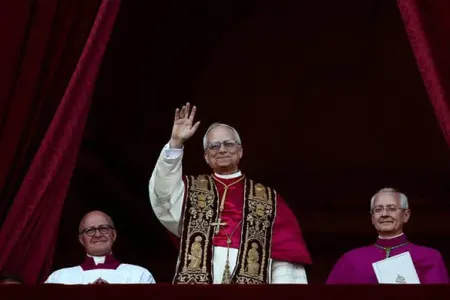 Papa ilk dəfə çıxış edib - VİDEO