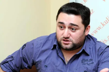 Efirdə anasına görə gözləri doldu - VİDEO