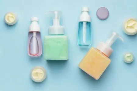 Kosmetik məhsullardakı TƏHLÜKƏ - Tərkibində bunlar varsa...