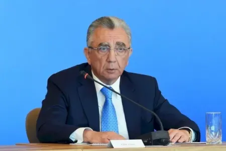 Eldar Əzizovun şifrəli bənzətməsi – - Azərbaycan niyə Fransa ilə müqayisə edildi?