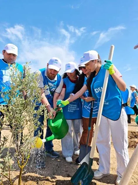 Leyla və Arzu Əliyevanın iştirakı ilə növbəti ağacəkmə aksiyası keçirildi