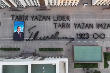 Polis Akademiyasının kursantlarından maraqlı fləşmob - VİDEO