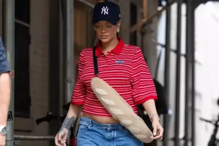 Rihannanın hamiləlik tərzi diqqət çəkdi