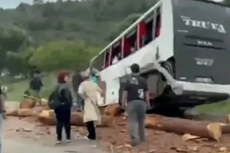 Türkiyədə DƏHŞƏTLİ QƏZA - Çox sayda ölən və yaralanan var