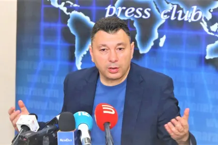 Paşinyan Sərkisyanın imzaladığı sənədi silib atdı – Şarmazanov