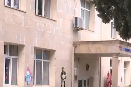 Bağçada uşaqlara xarab olmuş yeməklər verilir? - GÖRÜNTÜLƏR YAYILDI