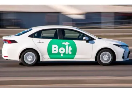 "Bolt"un sürücüsü 5 manatlıq yolu 435 manata apardı