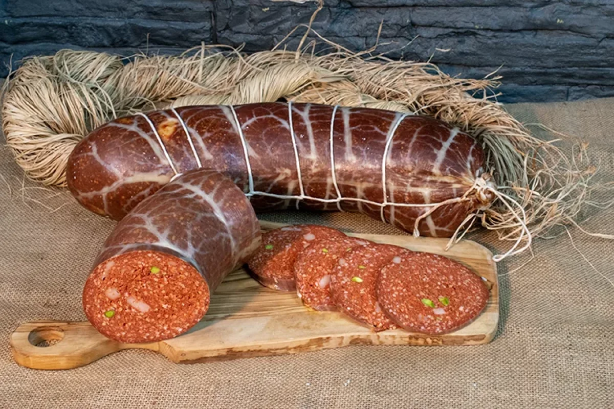 Kolbasaların içindən görün nələr çıxdı - MAL ƏTİ ƏVƏZİNƏ...