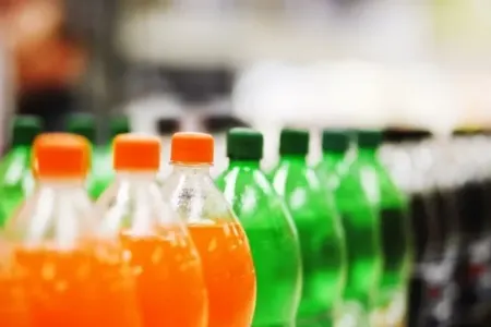 Həkimdən ŞOK ETİRAF - Bu qazlı suları hər içəndə ömrünüz 12 dəqiqə qısalır