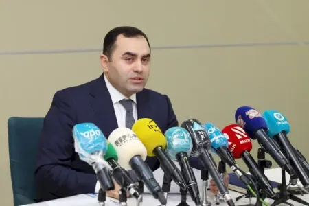 İlham Əliyevin yüksək vəzifəyə təyin etdiyi Tural Piriyev bu məşhurun oğludur - Foto