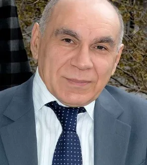 İlham Əliyevin yüksək vəzifəyə təyin etdiyi Tural Piriyev bu məşhurun oğludur - Foto