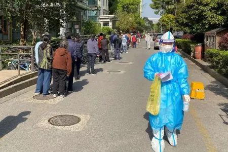 COVID-19-un yeni dalğası yayılır