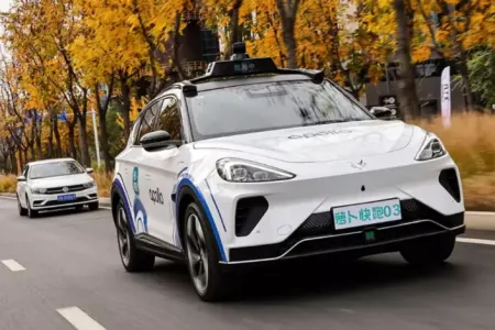 Sürücüsüz taksi xidməti bu ölkəyə də gəlir