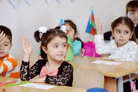 Dərsi yaxşı oxumayan uşaqlarla necə davranmalı?