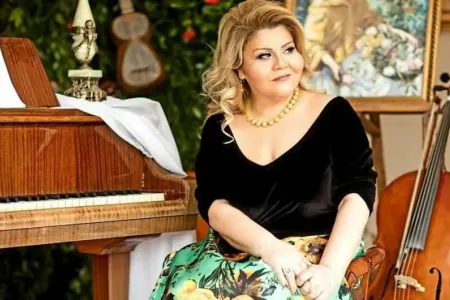 Nazir deputatın qızını direktor təyin etdi