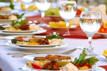 Restorandakı nahar 100 min qazandırdı