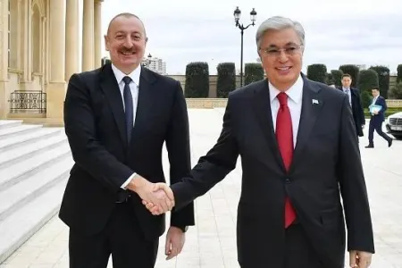 İlham Əliyev qazaxıstanlı həmkarına zəng etdi