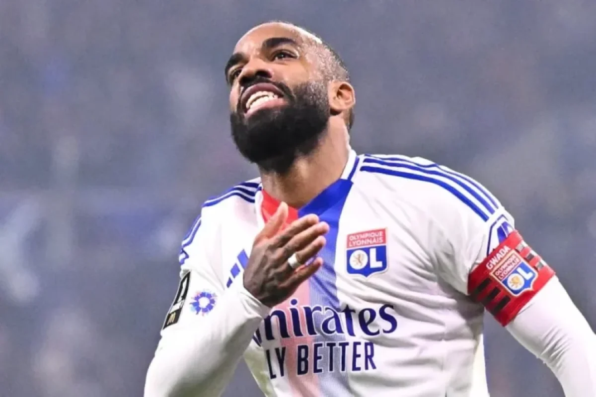 “Lion”un ulduzunun evi qarət olunub