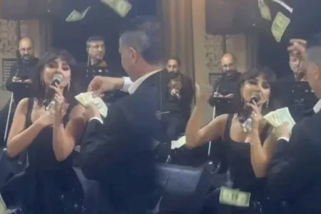 Güneli pul “yağışı”na tutdular - VİDEO