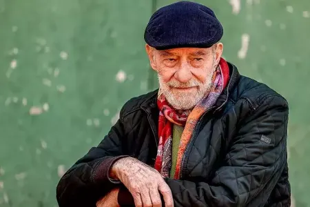 "Yeşilçam"ın əfsanəsi xəstəxanaya aparıldı