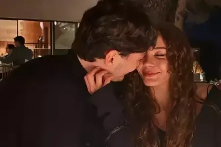 Ebru Şahinə romantik mesaj!