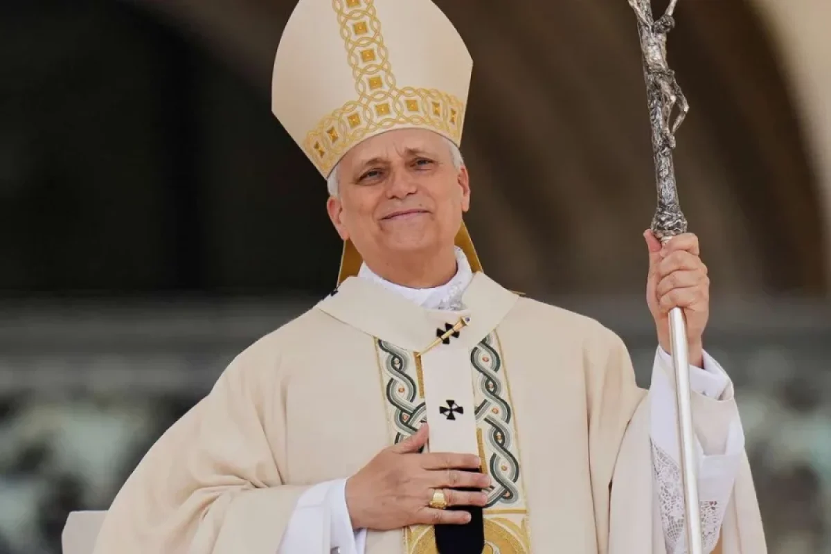 Yeni Papa 14. Leoya 520 min dollar dəyərində üzük verilib