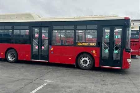 Marşrutda qorxu yaradan qadın - "Ruhi xəstədir, həmişə..."