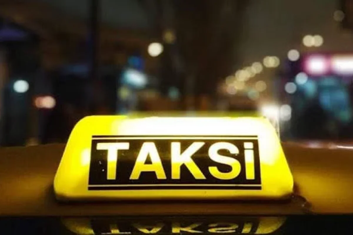 Sərnişin taksi sürücüsünü dəfələrlə bıçaqladı - ANBAAN VİDEO