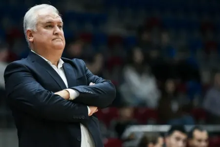 Millimizdə yeni - BAŞ MƏŞQÇİ