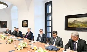 İlham Əliyevin Viktor Orban ilə geniş tərkibdə görüşü olub - YENİLƏNDİ