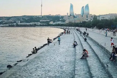 Dənizkənarı Bulvara giriş - MƏHDUDLAŞDIRILIR