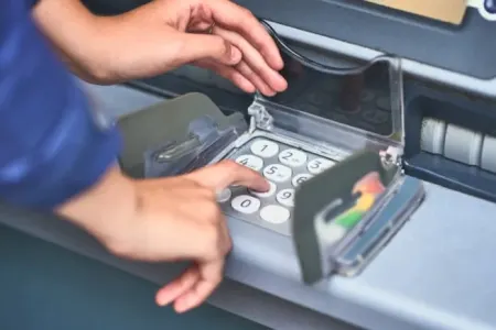 Kart şifrənizdə bu rəqəmlərdən - İSTİFADƏ ETMƏYİN