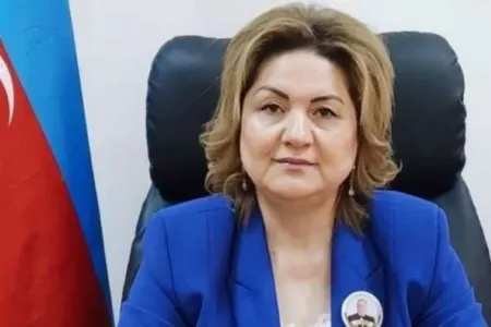 İşdən çıxarılan məktəb direktorunun "ürəyi getdi"