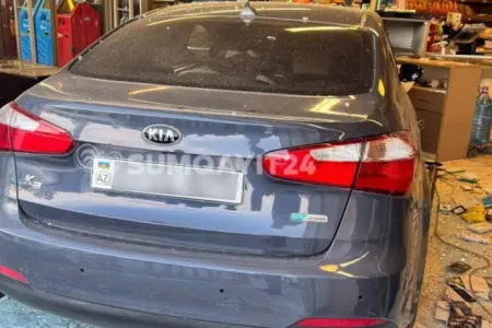 Qaz pedalı ilə əyləci səhv saldı: - Maşını “Araz”a girdi