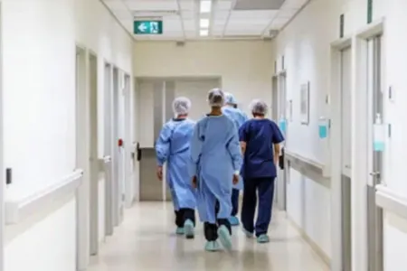 Lənkəranda yeniyetmə laqunda ilə barmaqlarını KƏSDİ