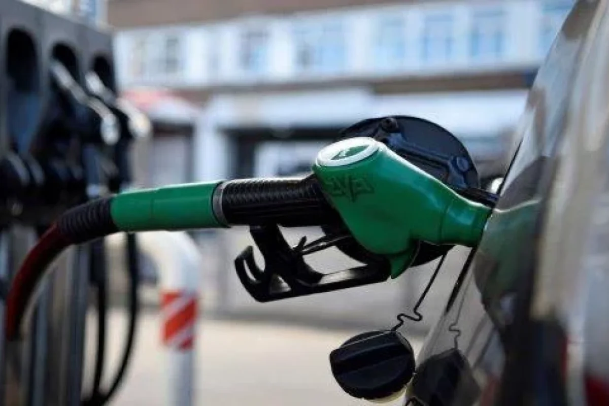 Benzinə bir manatlıq rəhm: - Yanacaq... -RƏY