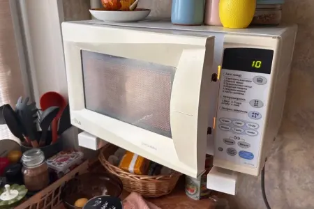 Həkimlər dəhşətə gəlir: - Bu 6 qida sizi ZƏHƏRLƏYİRMİŞ