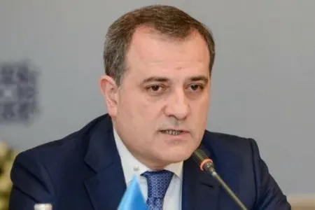 Ceyhun Bayramov iki ölkənin səfiri ilə görüşdü