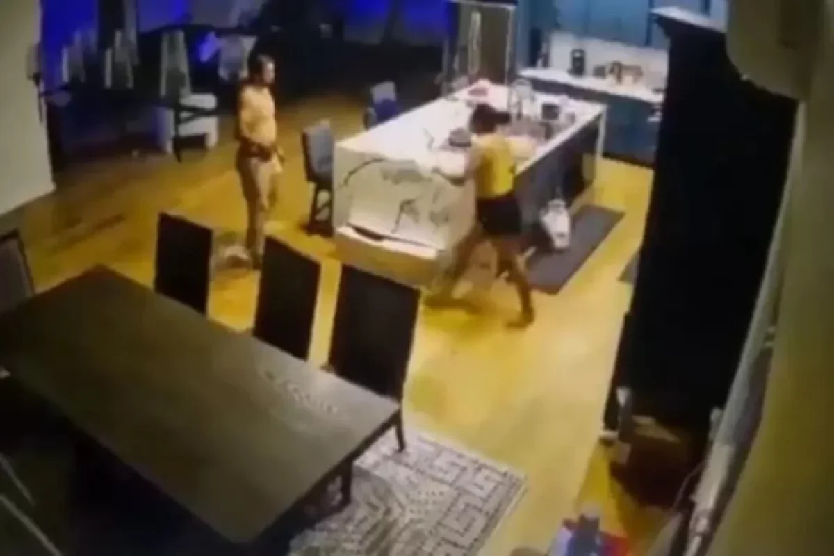 Mübahisə zamanı bıçaqla hücum edən arvadını güllələyərək öldürdü - VİDEO