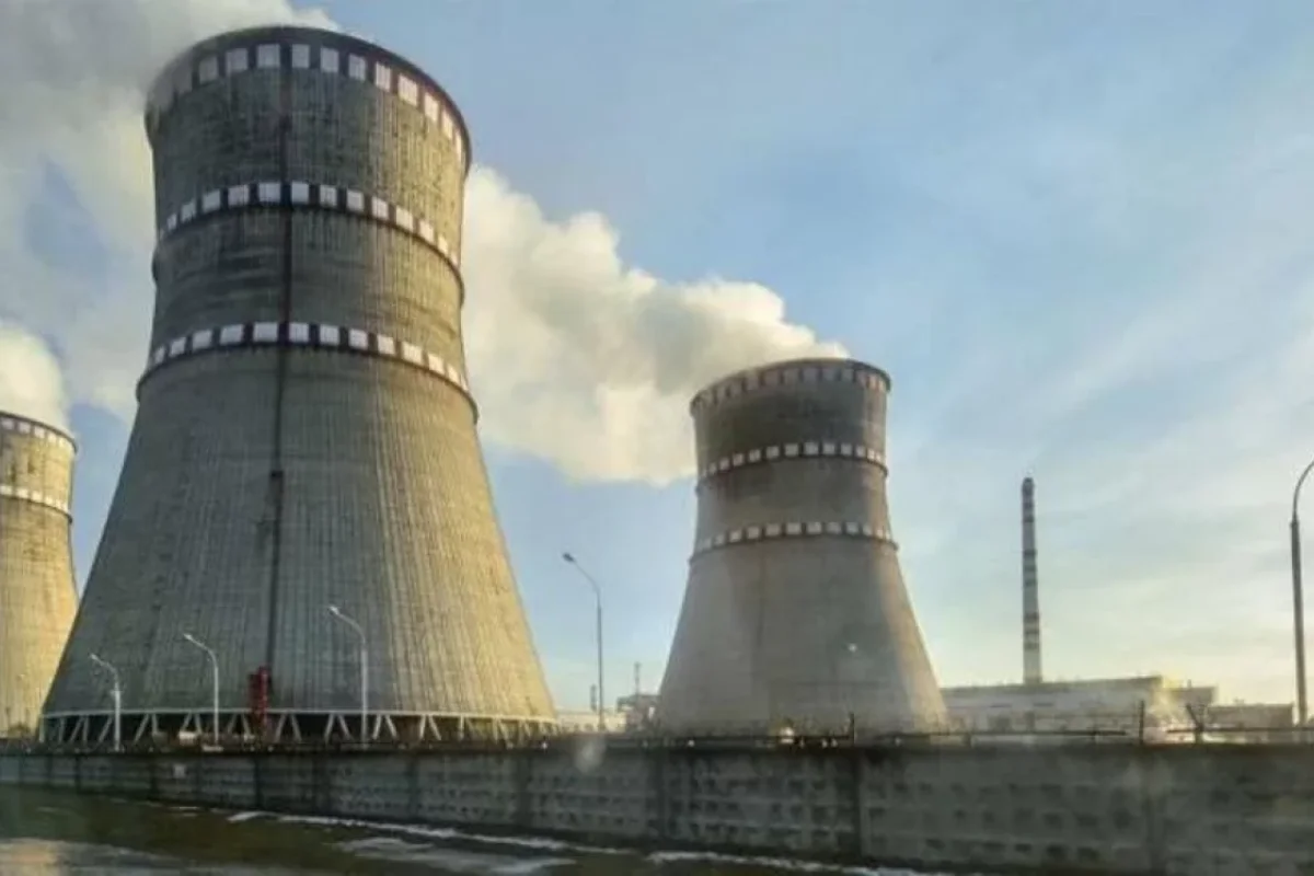 Tramp qərar verdi: - ABŞ-də 10 yeni nüvə reaktoru tikiləcək