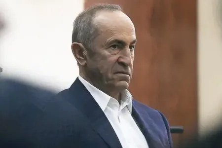 Koçaryan Kremldə kiminlə görüşüb?